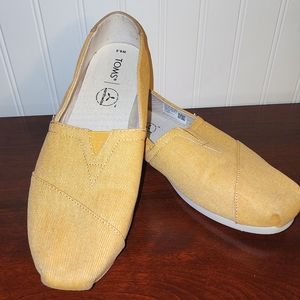 Toms size 8.5 women's yellow and tan